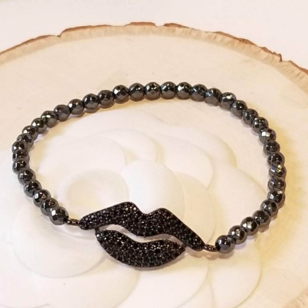 NEW Lip Black CZ Pave Hematite Stretch Bracelet - Picture 5 of 7